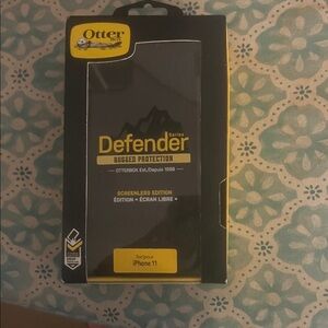 OtterBox Defender Series Rugged Protection Case for iPhone 11 - Black